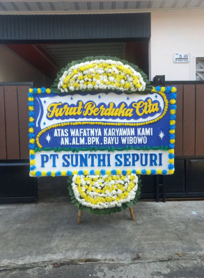 Papan Bunga Duka di Danau Paris